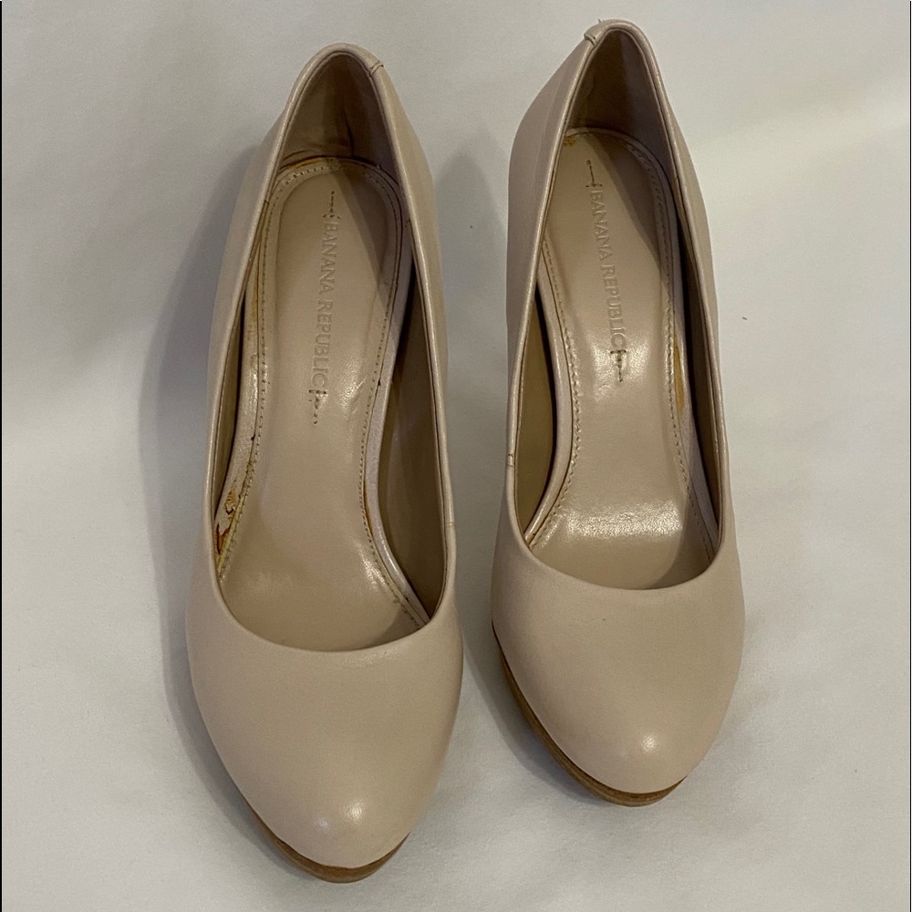 Banana Republic Women’s High Heeled Pumps